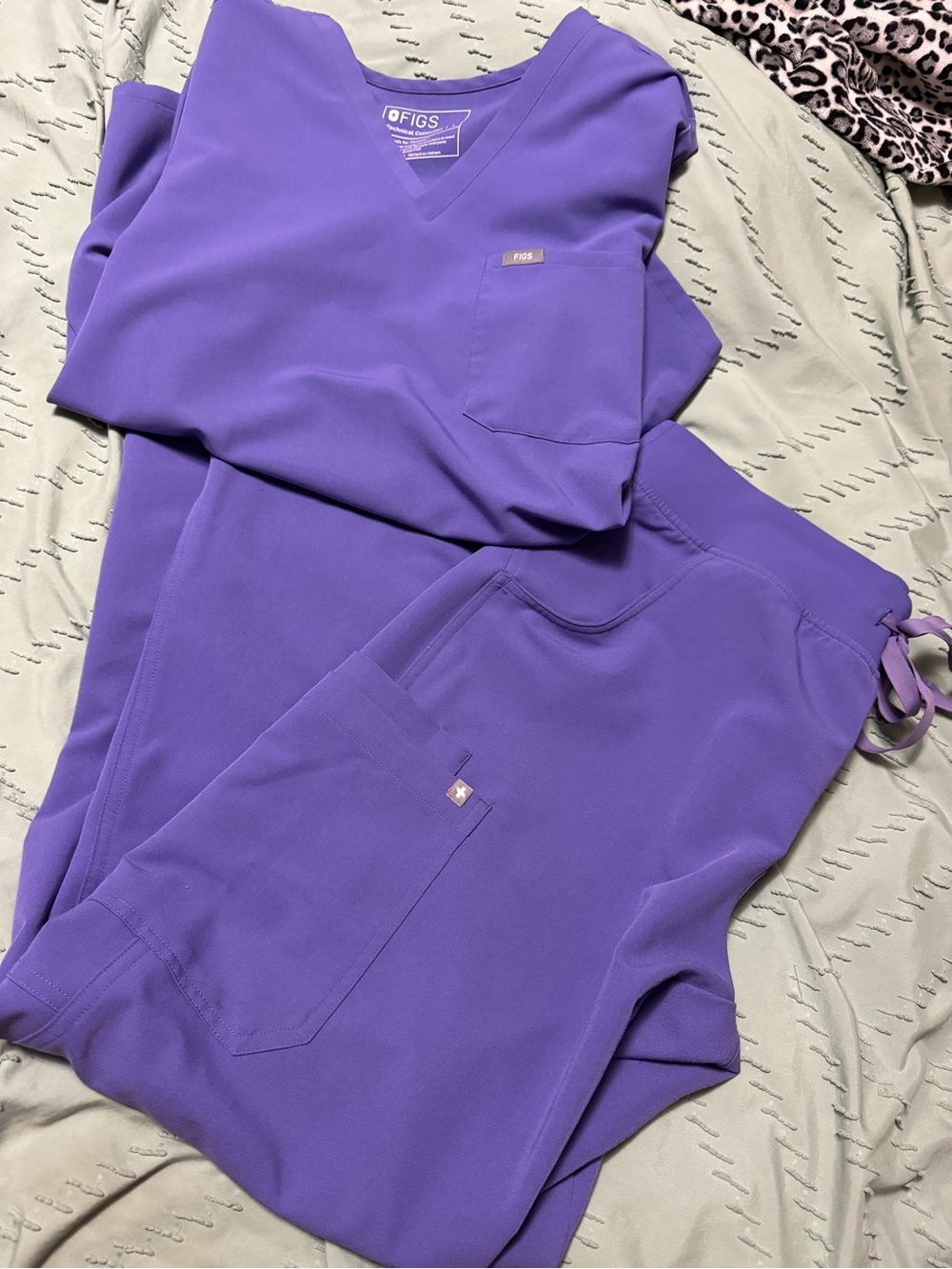 FIGS Lavender V-Neck Scrub Top and Drawstring Pants